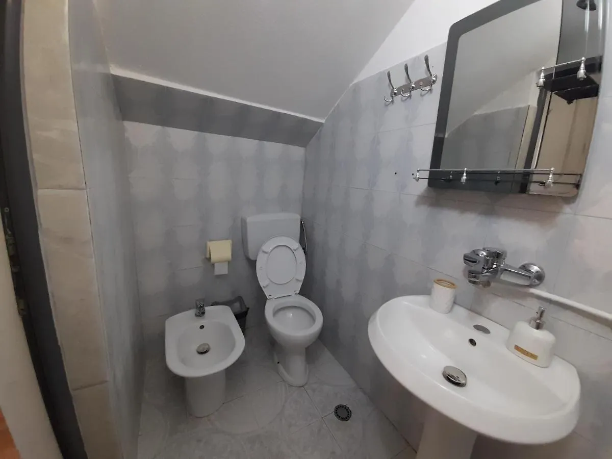 Villa Kurti Durrës 게스트하우스